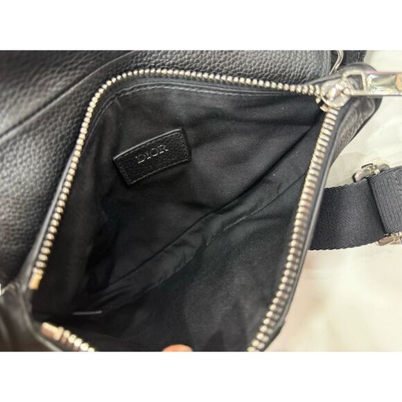 Dior Women Pre-Loved Bag Very Good Condition - Picture 6 of 9